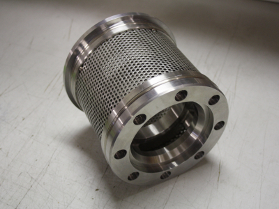 FILTRE EN INOX COMPOSÉ DE PLUSIEURS PIÈCES